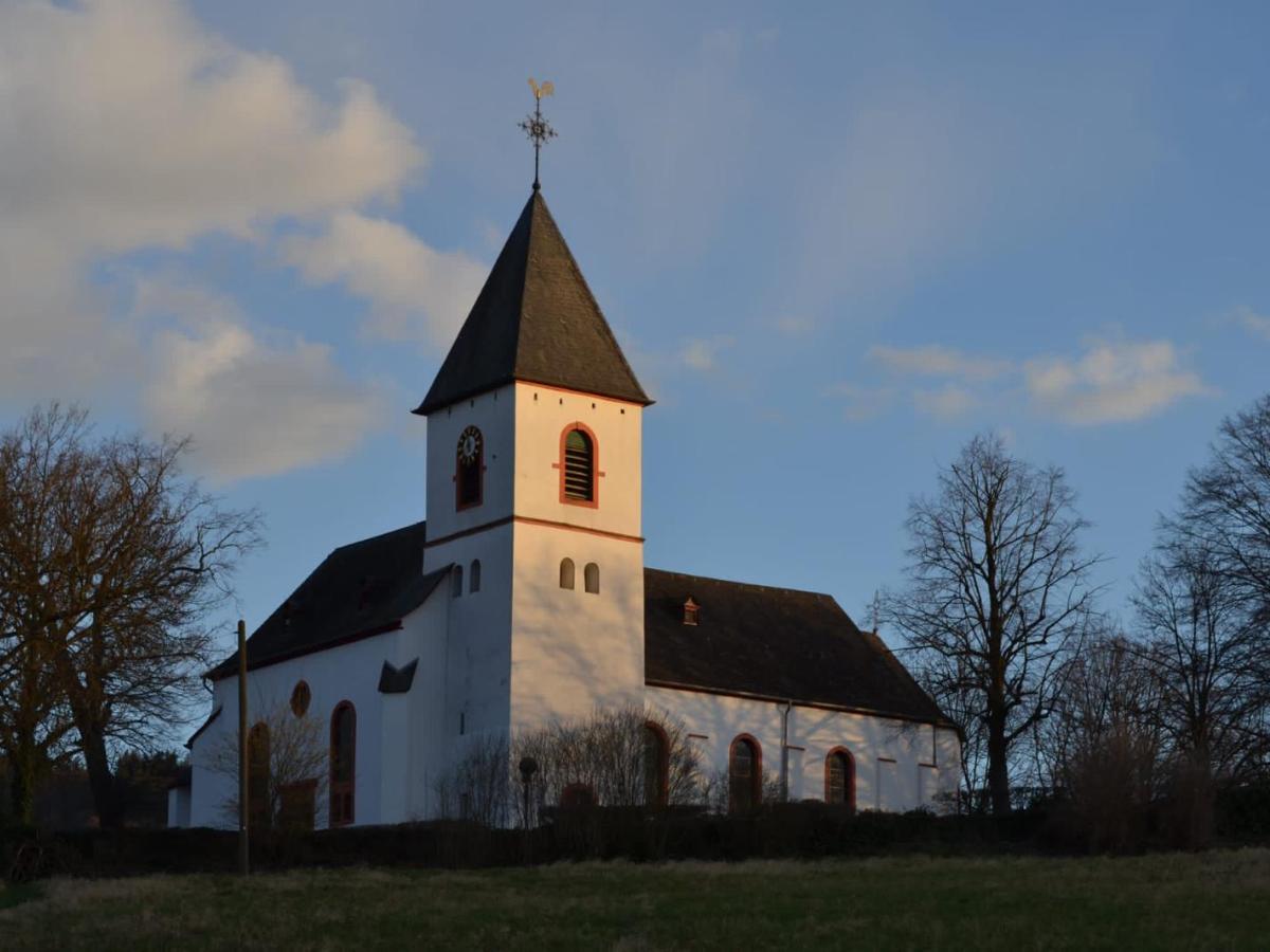 Kirche Riol