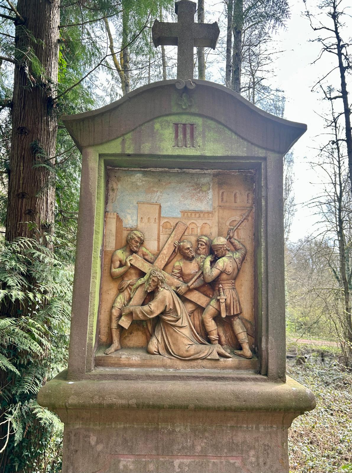 Heilbrunnen, Kreuzwegstation (c) Rüdiger Glaub-Engelskirchen Heilbrunnen, Kreuzwegstation