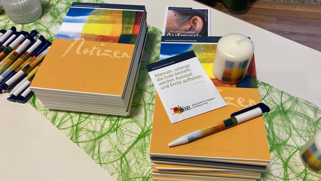 Ehrenamt, Notizen, Nachbarschaftshilfe