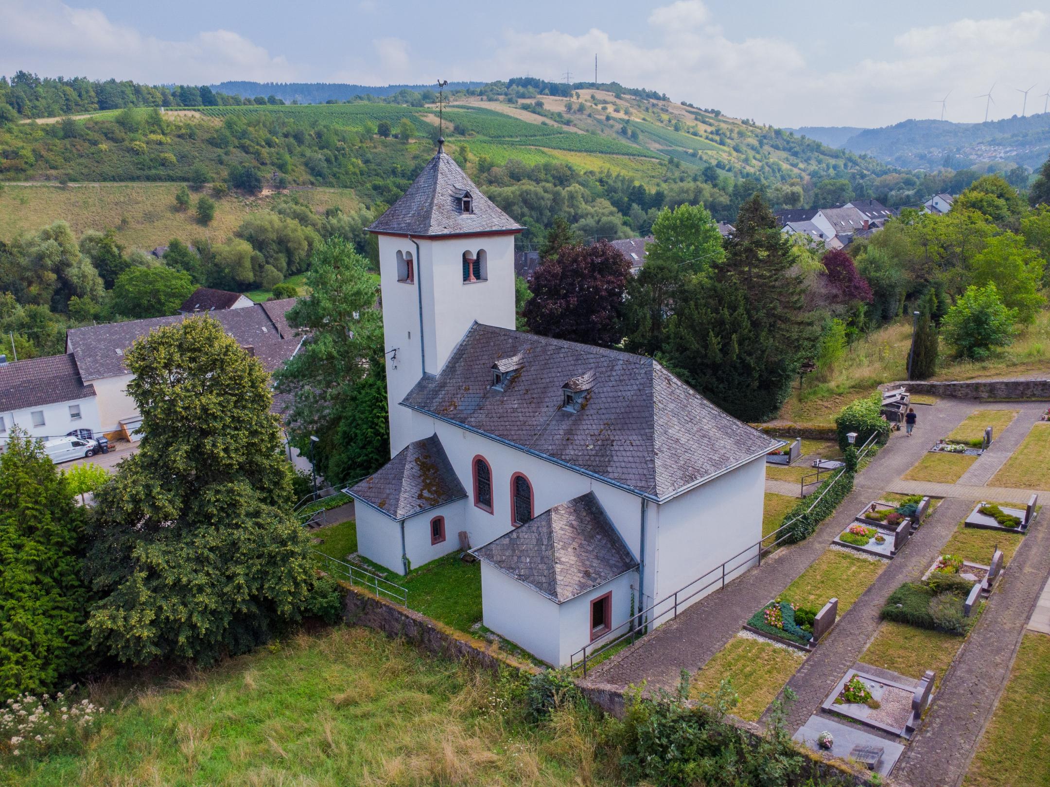 Kapelle Fastrau von oben (c) Pfarrei Schweicher Land Sankt Martinus Kapelle Fastrau von oben